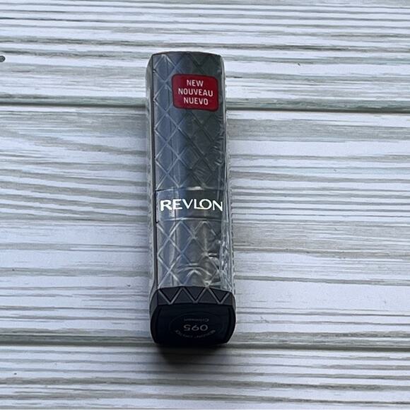 Revlon Makeup Beauty Lipstick Crimson 095 - Picture 4 of 7